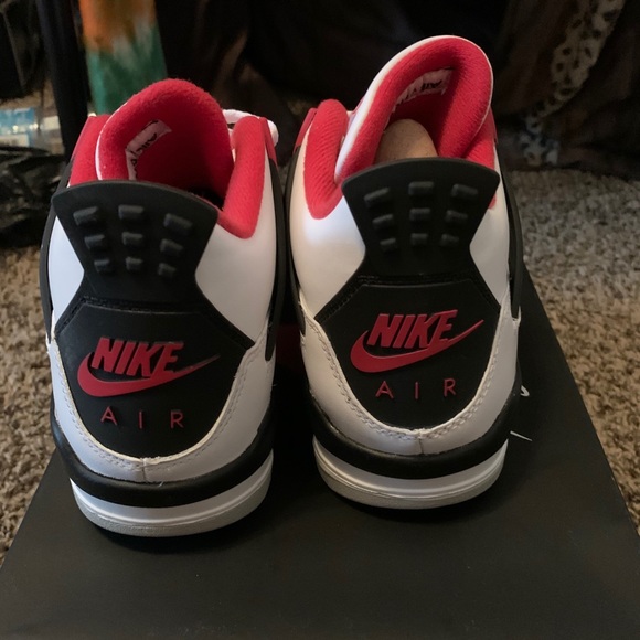 Jordan Retro 4 Fire Red. - Picture 3 of 4